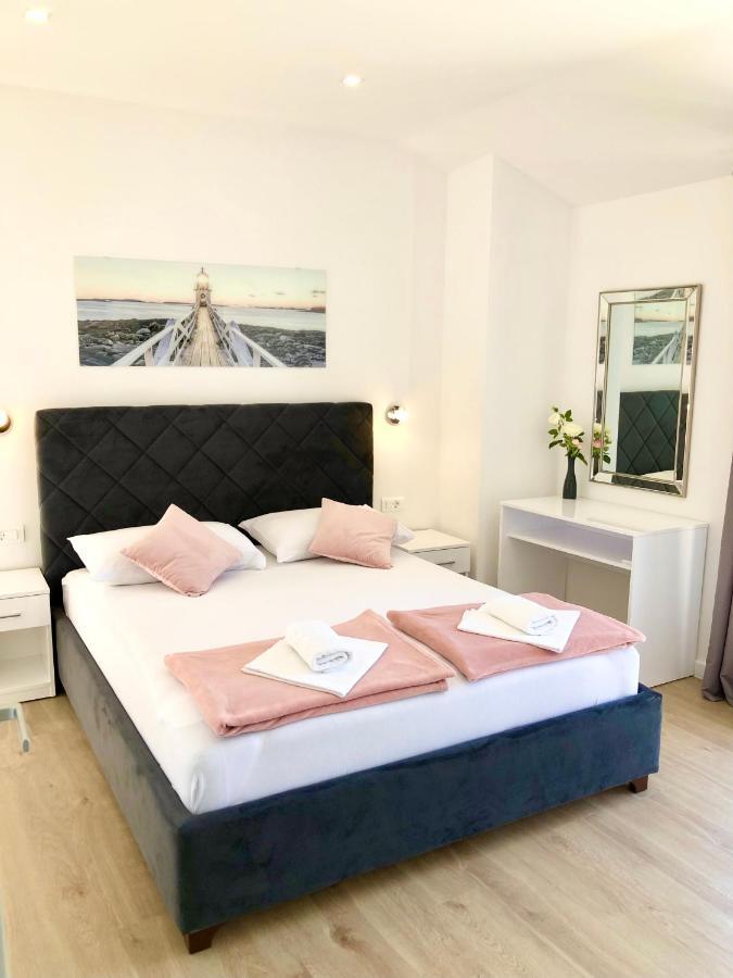 Hotel B&B Chamberlain Милна Экстерьер фото