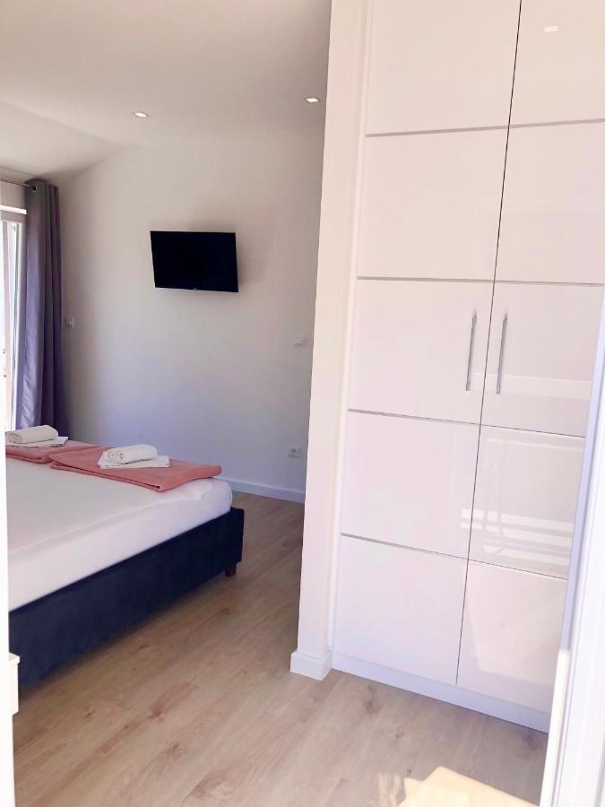 Hotel B&B Chamberlain Милна Экстерьер фото